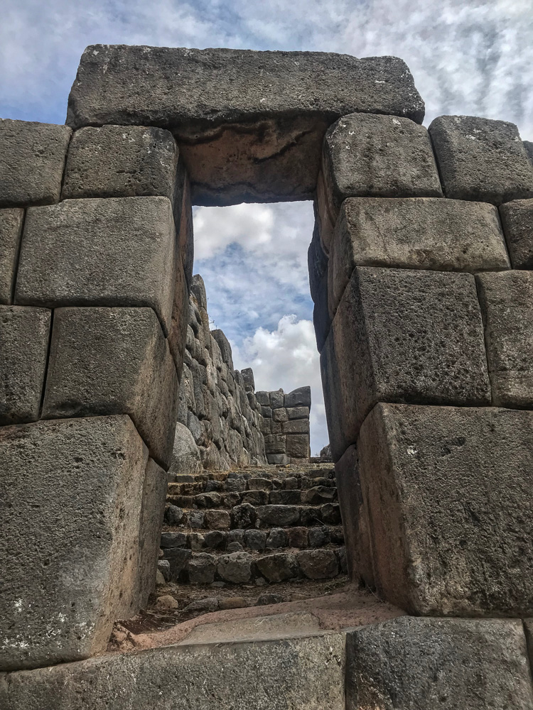 sacsayhuaman